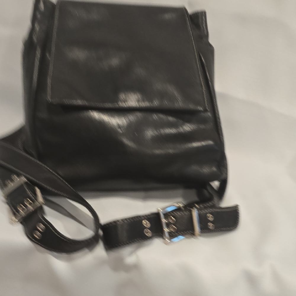 Perlina Elegant Black Leather Backpack